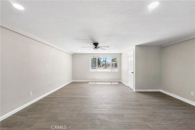 15992 Lawrence Drive, Mojave, CA 93501