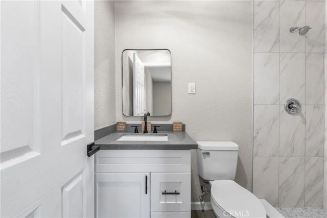 15992 Lawrence Drive, Mojave, CA 93501