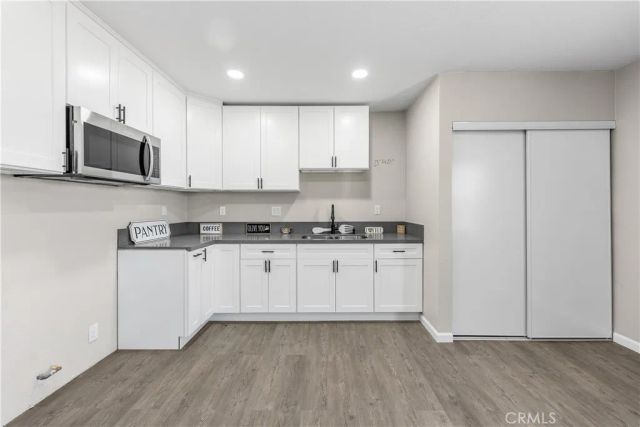 15992 Lawrence Drive, Mojave, CA 93501
