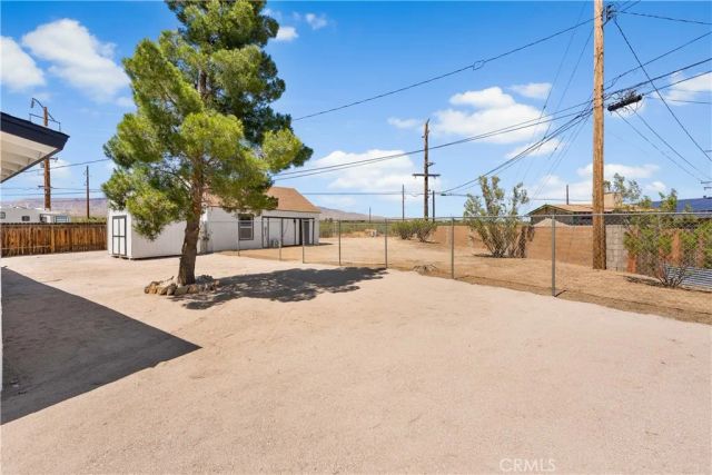 15992 Lawrence Drive, Mojave, CA 93501