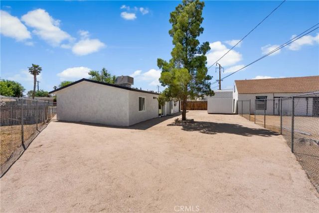 15992 Lawrence Drive, Mojave, CA 93501