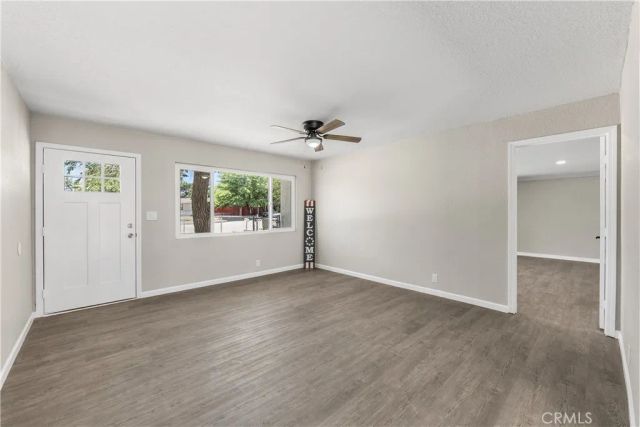 15992 Lawrence Drive, Mojave, CA 93501