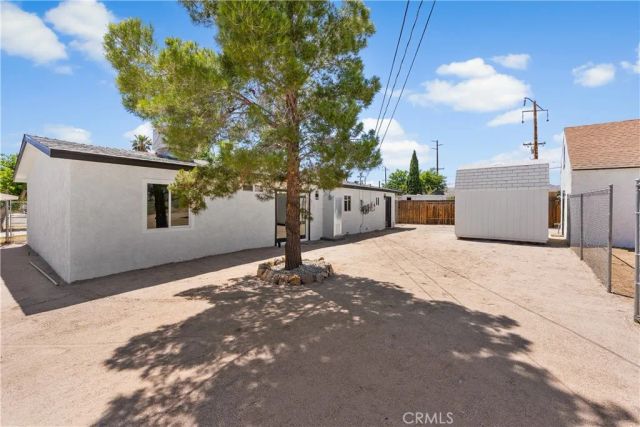 15992 Lawrence Drive, Mojave, CA 93501