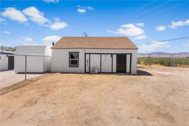15992 Lawrence Drive, Mojave, CA 93501