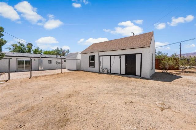15992 Lawrence Drive, Mojave, CA 93501