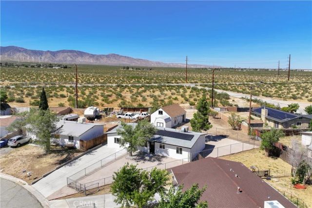 15992 Lawrence Drive, Mojave, CA 93501