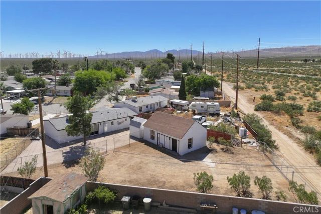 15992 Lawrence Drive, Mojave, CA 93501