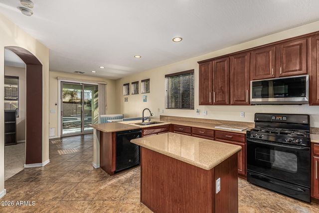 5513 W ROWEL Road, Phoenix, AZ 85083