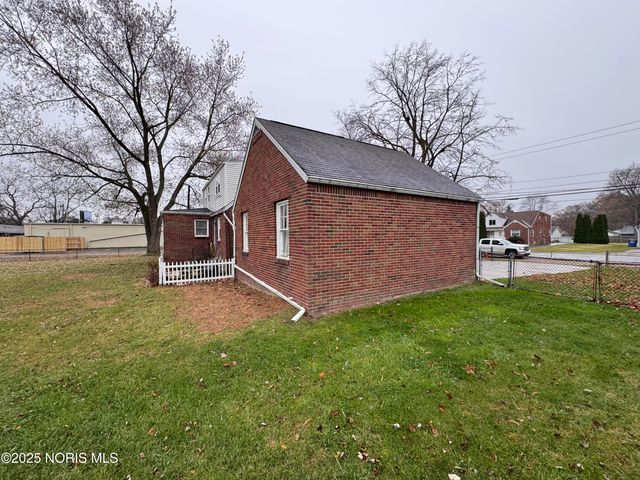 5840 Douglas Road, Toledo, OH 43613