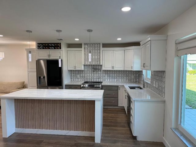 917 S Drive Terrace B, Delray Beach, FL 33445