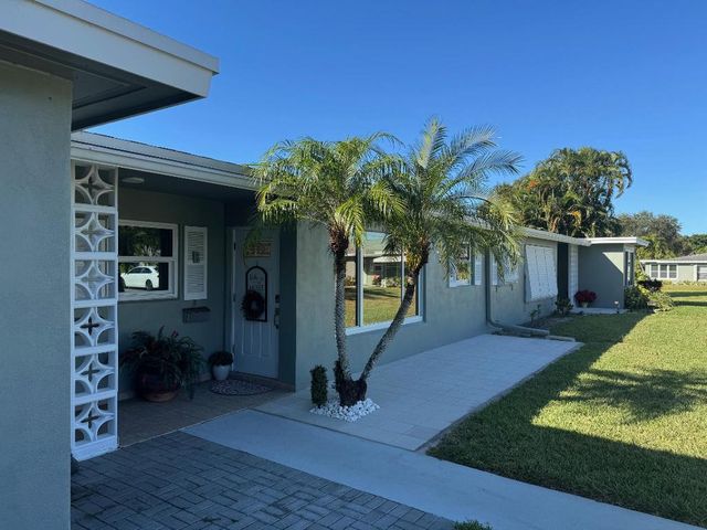 917 S Drive Terrace B, Delray Beach, FL 33445