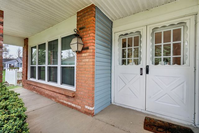 7225 Oxford Circle, Fox Lake, IL 60020