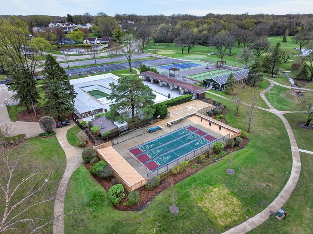 7225 Oxford Circle, Fox Lake, IL 60020
