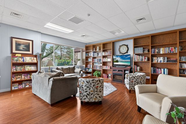 7225 Oxford Circle, Fox Lake, IL 60020