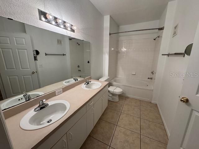 3611 CONROY 818, Orlando, FL 32839