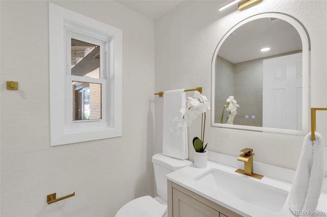 1170 S Gray Street, Denver, CO 80232