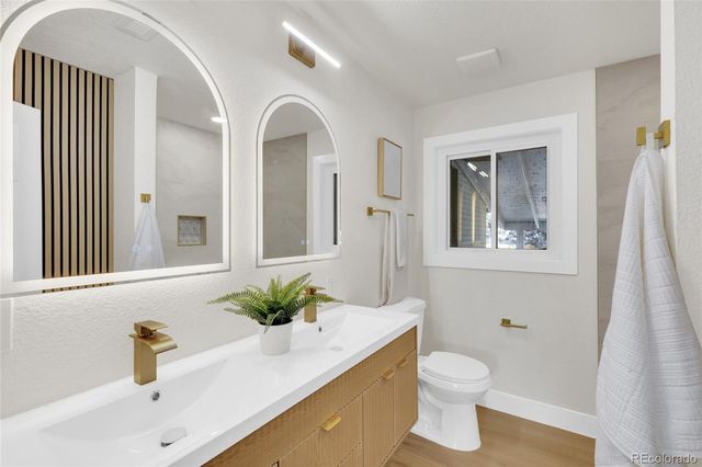 1170 S Gray Street, Denver, CO 80232
