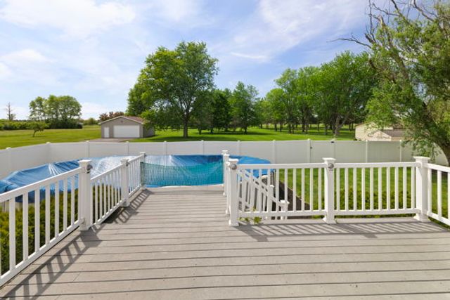 24222 S Volbrecht Road, Crete, IL 60417