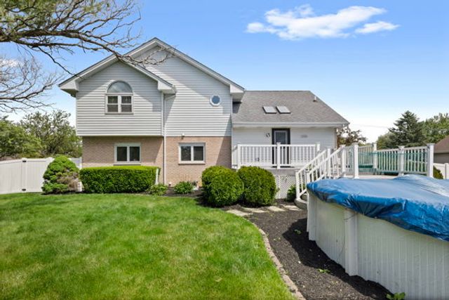 24222 S Volbrecht Road, Crete, IL 60417