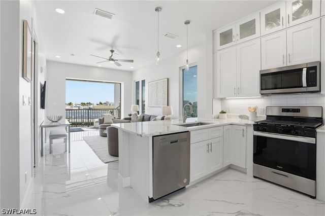 855 Lagoon ST 2, Fort Myers Beach, FL 33931