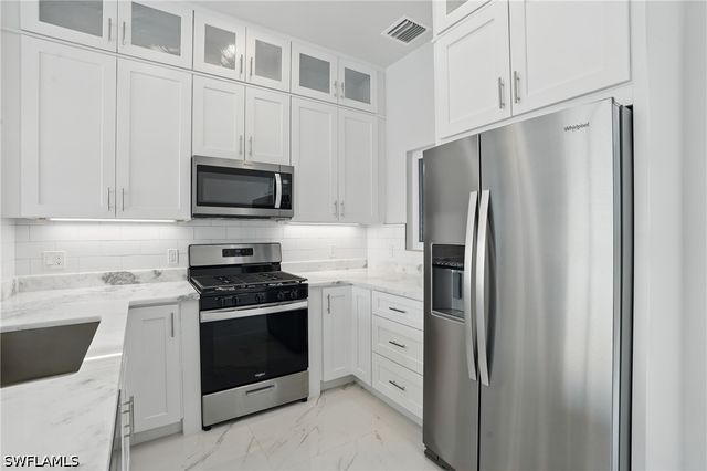 855 Lagoon ST 2, Fort Myers Beach, FL 33931