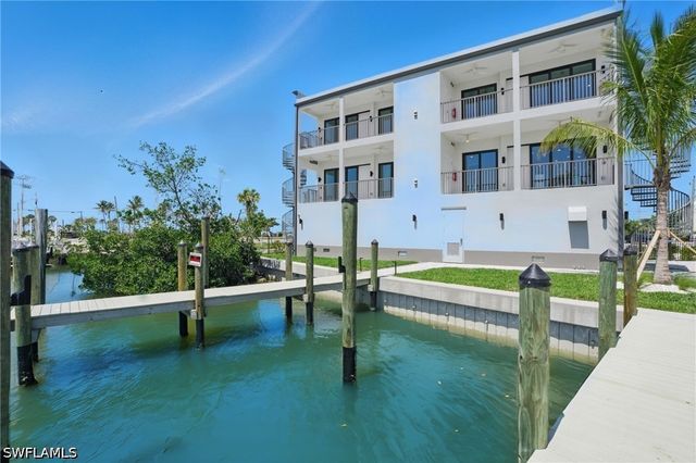 855 Lagoon ST 2, Fort Myers Beach, FL 33931
