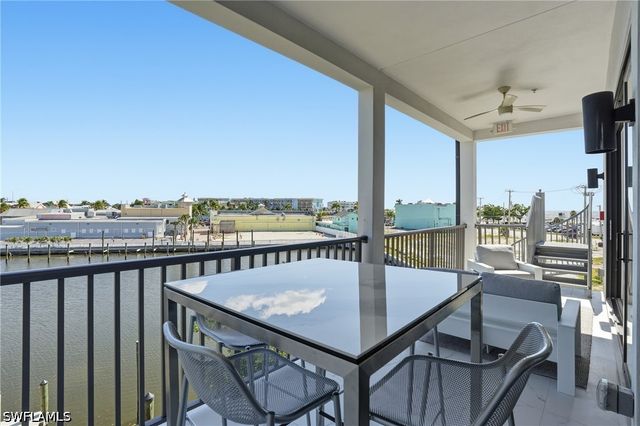 855 Lagoon ST 2, Fort Myers Beach, FL 33931
