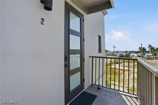 855 Lagoon ST 2, Fort Myers Beach, FL 33931