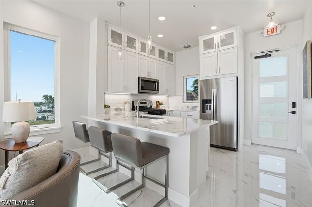 855 Lagoon ST 2, Fort Myers Beach, FL 33931