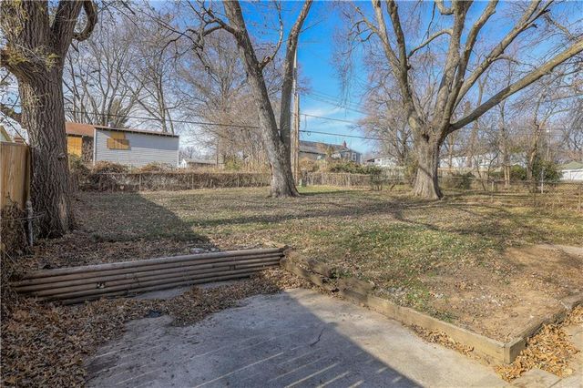 132 N Home Avenue, Independence, MO 64053