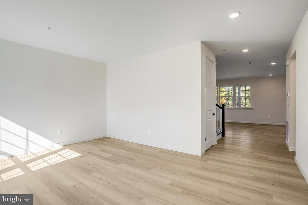 Image 6 of property listing at 623 BERRYMANS LN, Reisterstown, MD 21136