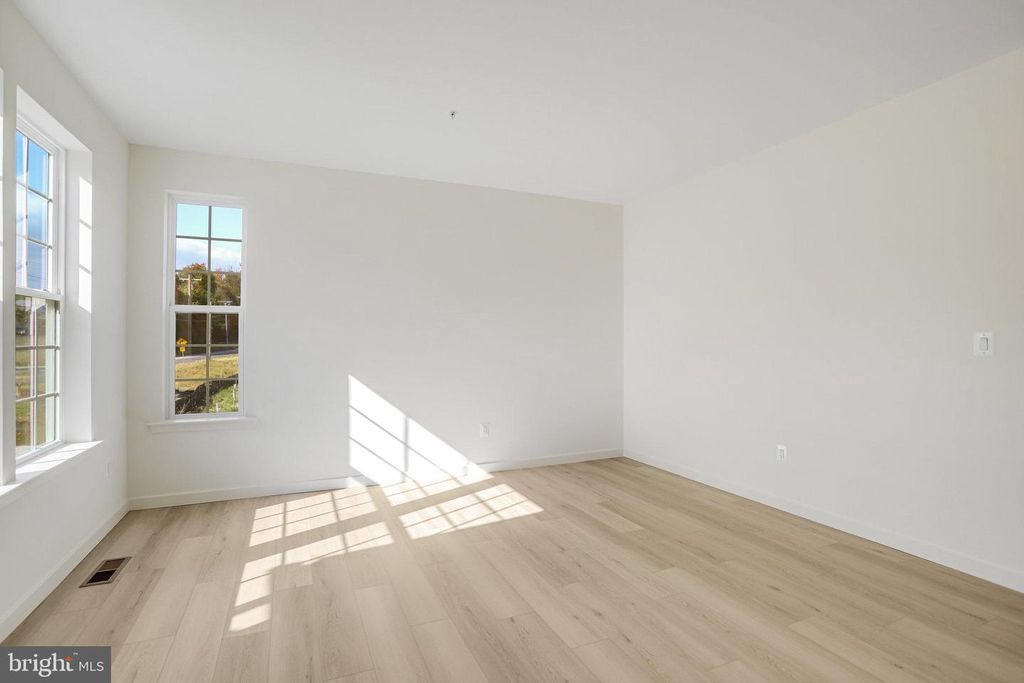 Image 8 of property listing at 623 BERRYMANS LN, Reisterstown, MD 21136