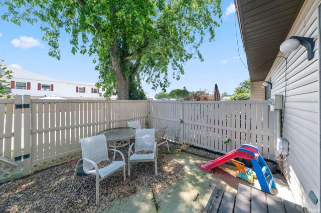 2127 Bayside Court, Fort Wayne, IN 46804