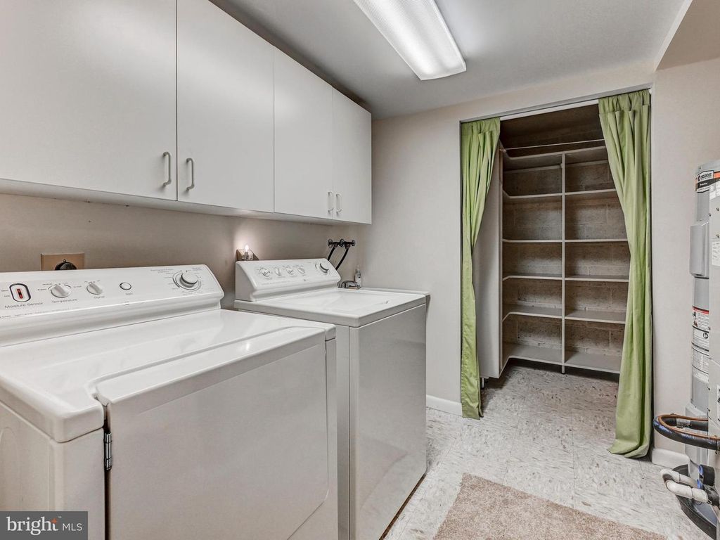 Image 20 of property listing at 3 MULLINGAR CT #101, Lutherville Timonium, MD 21093