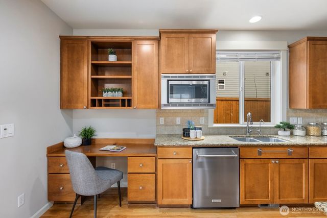 5620 NE 6th Place, Renton, WA 98059