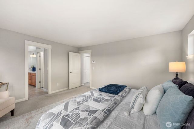 5620 NE 6th Place, Renton, WA 98059