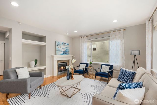 5620 NE 6th Place, Renton, WA 98059