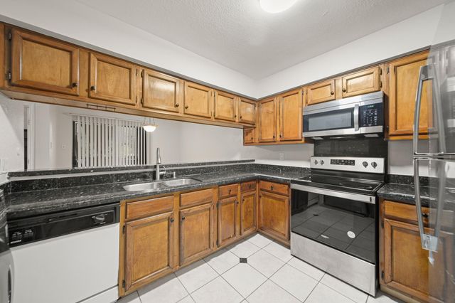 8100 Cambridge Street 6, Houston, TX 77054