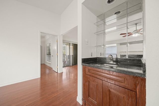 8100 Cambridge Street 6, Houston, TX 77054