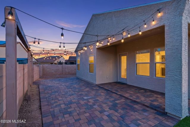 2557 E Calle Joya De Ventura, Tucson, AZ 85706