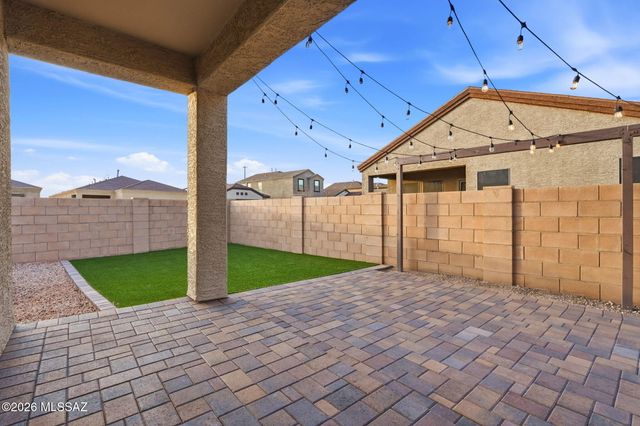 2557 E Calle Joya De Ventura, Tucson, AZ 85706