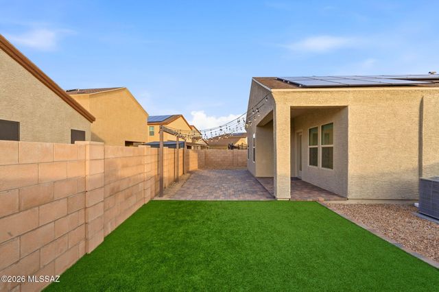 2557 E Calle Joya De Ventura, Tucson, AZ 85706