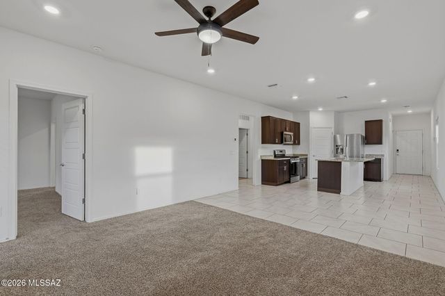 2557 E Calle Joya De Ventura, Tucson, AZ 85706