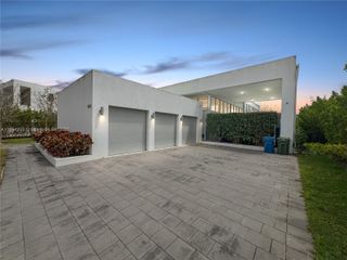 16582 S Botaniko Dr S, Weston, FL 33326