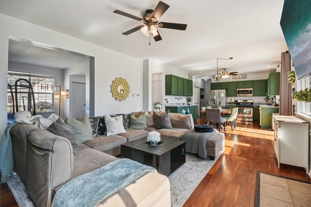 6427 Midleton Lane, Mchenry, IL 60050