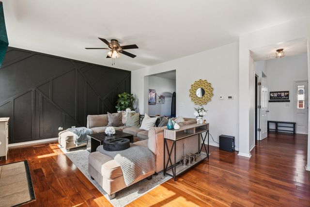 6427 Midleton Lane, Mchenry, IL 60050