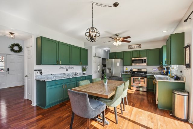 6427 Midleton Lane, Mchenry, IL 60050