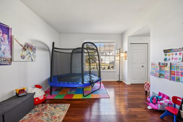 6427 Midleton Lane, Mchenry, IL 60050