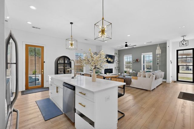 3889 Sam Circle, Dallas, TX 75233