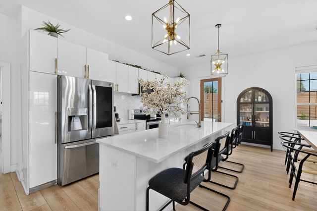 3889 Sam Circle, Dallas, TX 75233